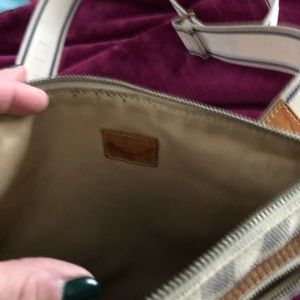 Louis Vuitton crossbody bosohore